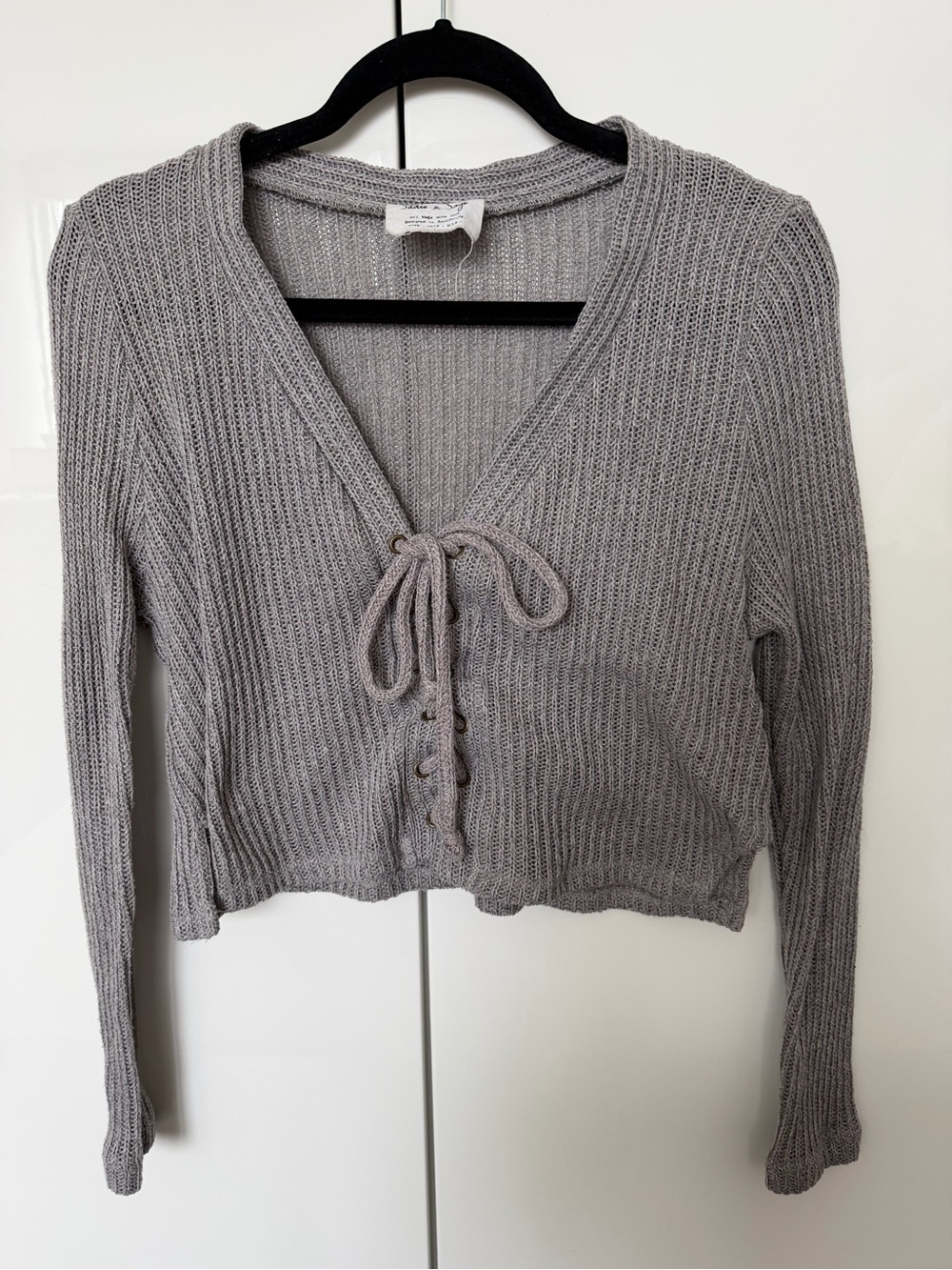 Sadie & Sage Light Gray Ribbed V-Neck Tie-Front Sweater